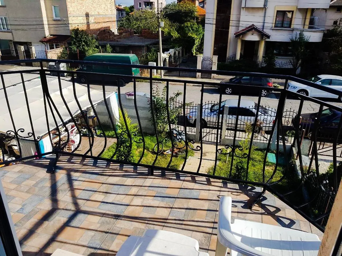 Beauty House Apartments & Rooms Burgas Bulgaria